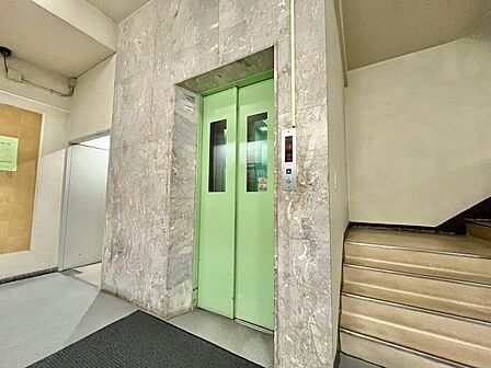 エレベーター完備のため荷物が多くなっても安心。