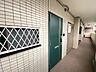 玄関：清潔感のある落ち着いた雰囲気の玄関です。