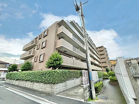 忙しく過ぎゆく日常を置き去るほど、ゆったりした時間が流れる住環境。