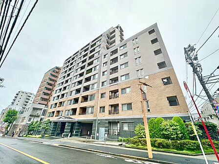 飽きのこないシンプルモダンな外観です。