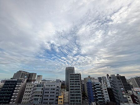 眺望や窓からの景色が良いと、家で過ごす時間も快適です。