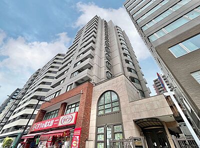 外観:飽きのこないシンプルモダンな外観です。 外観:飽きのこないシンプルモダンな外観です。