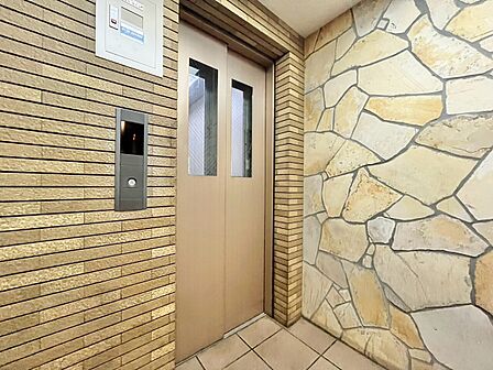 エレベーター完備のため荷物が多くなっても安心。