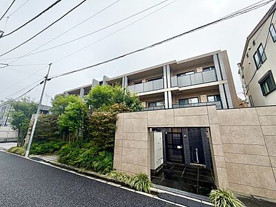 外観：飽きのこないシンプルモダンな外観です。