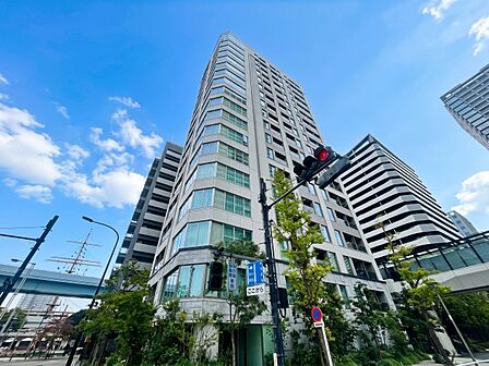 飽きのこないシンプルモダンな外観です。