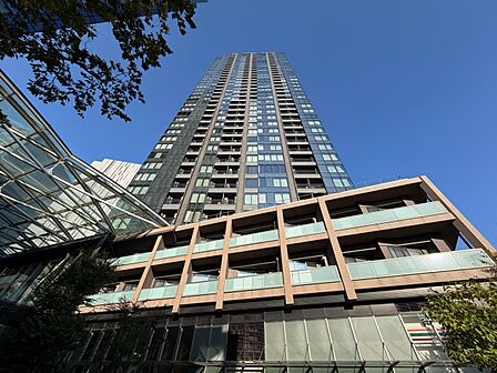 飽きのこないシンプルモダンな外観です。