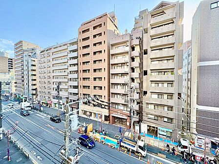 陽当たり・通風・開放感に恵まれた環境です。