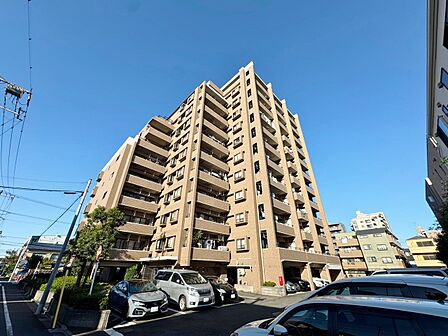 飽きのこないシンプルモダンな外観です。