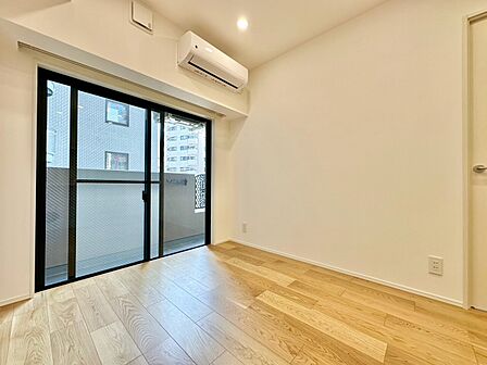 落ち着いた雰囲気に包まれて、伸びやかな空間。