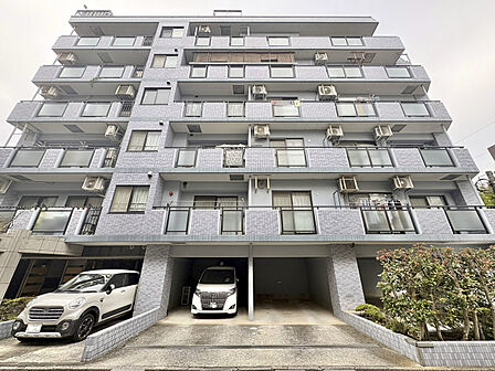 忙しく過ぎゆく日常を置き去るほど、ゆったりした時間が流れる住環境。