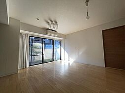 マンション広尾台 1階2LDKのリビング/ダイニング