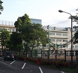 渋谷区立鉢山中学校（1198m）