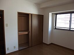 グランウフ保坂 8階2DKの室内