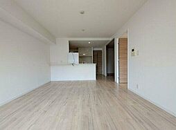 プレシス横濱新杉田 4階2SLDKのリビング/ダイニング