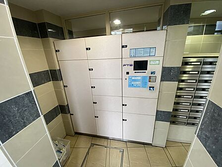 不在の場合にも荷物が受け取れる宅配ボックス。