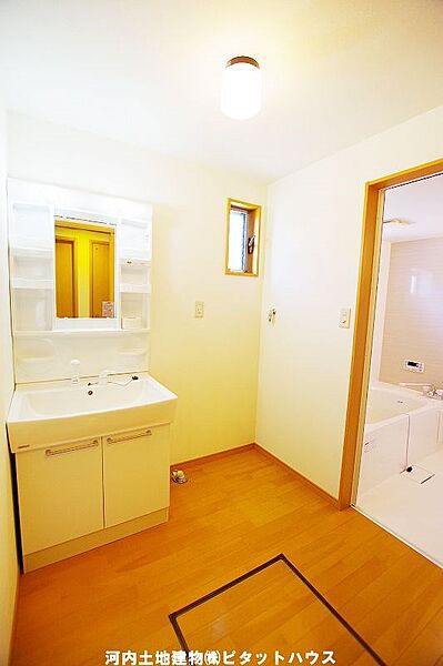 detached 栃木県さくら市きぬの里１丁目16-5

地図を見る