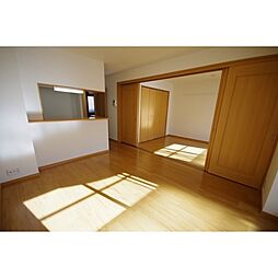 エテルノ・グランデ参番館 302 3階2LDKのリビング/ダイニング