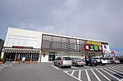 ショッピング施設「TSUTAYA 作新学院前店まで2320m」