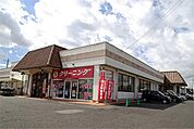 スーパー「とりせん 氏家店まで1995m」