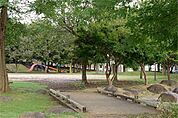 公園「風の丘公園まで790m」