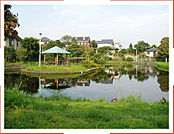 公園「中丸公園まで821m」