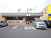 コンビニ「セブンイレブン 宇都宮竹林町店まで692m」