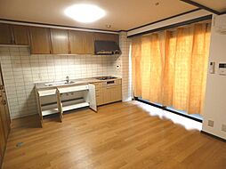 サンモール井上 2階4LDKのリビング/ダイニング