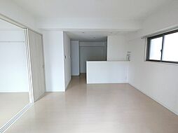 東京メトロ日比谷線 入谷駅 徒歩5分の賃貸マンション 3階1LDKのリビング/ダイニング