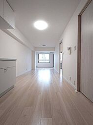 東京メトロ日比谷線 入谷駅 徒歩7分の賃貸マンション 6階1LDKのリビング/ダイニング