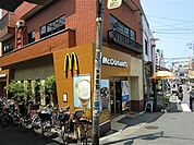 マクドナルド（342m）