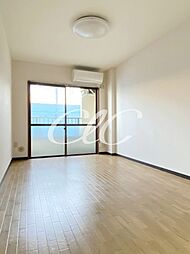 ゴールドマンション 4階ワンルームのリビング/ダイニング