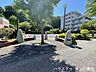周辺：新山下二丁目ベイサイド公園 540m