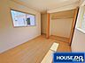 洋室：大きなCL付きでたっぷり収納できそうです♪♪