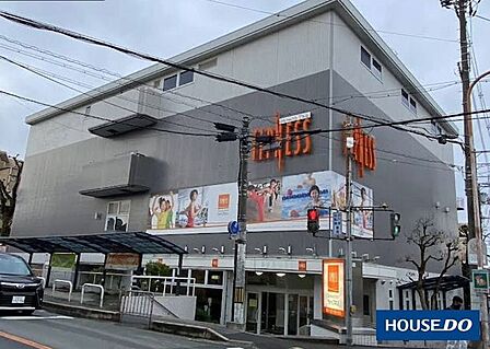 ティップネス石橋阪大前 180m