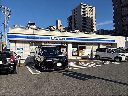 ローソン 戸畑千防一丁目店 210m