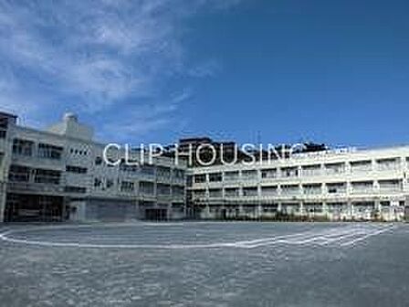 横浜市立星川小学校 徒歩6分。 470m