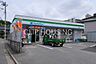 周辺：ファミリーマート横浜舞岡町店 徒歩10分。 790m