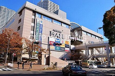 東戸塚駅(JR東日本 東海道本線) 徒歩35分。 2740m
