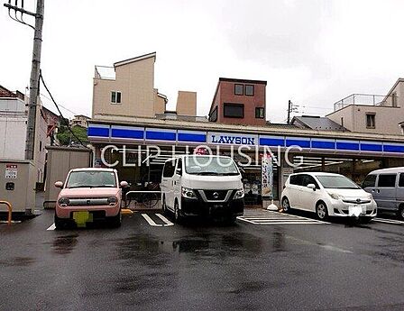 ローソン横浜中村町二丁目店 徒歩3分。 180m