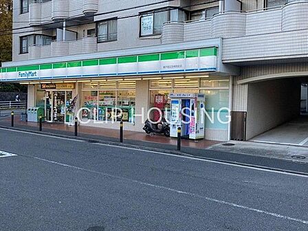 ファミリーマート東戸塚記念病院前店 徒歩7分。 500m