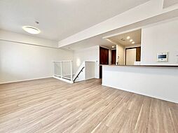 ビクトリアヒルズ横濱サウスＣ棟 4LDKのリビング/ダイニング