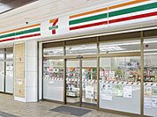 セブンイレブンIing若葉台団地ふれあい広場店 徒歩6分。 440m