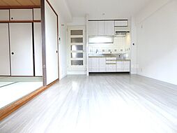 エルベ深井 3階2LDKのリビング/ダイニング