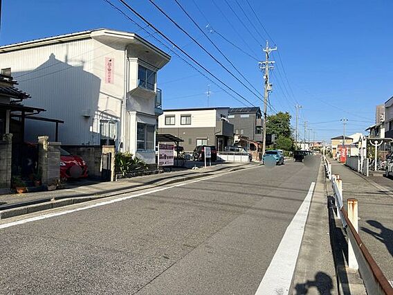角地に面した開...