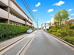 ユニーブル鹿山 前面道路含む現地写真