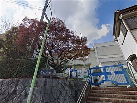 有松中学校【校訓 自由 責任 親愛 協同 勤勉 努力】 370m