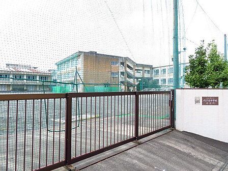 名古屋市立鳴子台中学校校訓 1自立・・・自ら目標を立て、達成に向けて努力しよう 2協調・・・集団の一員として、協力し奉仕しよう 3誠実・・・何事にも、まじめに、心を込めて取り組もう 680m