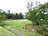 周辺：鳴子長根公園地下鉄桜通線「鳴子北」駅より徒歩8分。海抜20ｍ。遊具もある広い敷地の公園。公園を囲む木々が多く、林への散策コースもあり。 790m