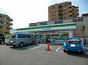 ファミリーマート浦安北栄四丁目店 徒歩8分。 640m