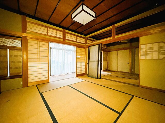 室内 魚津市大海寺新677-3